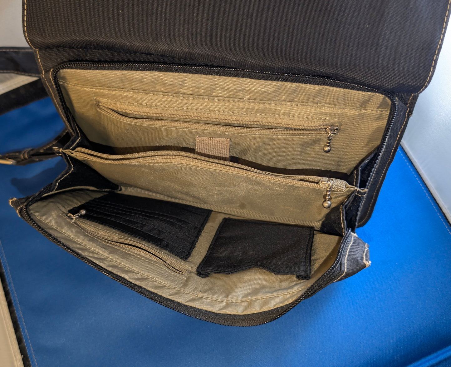 VTG Eddie Bauer Unisex Crossbody Bag