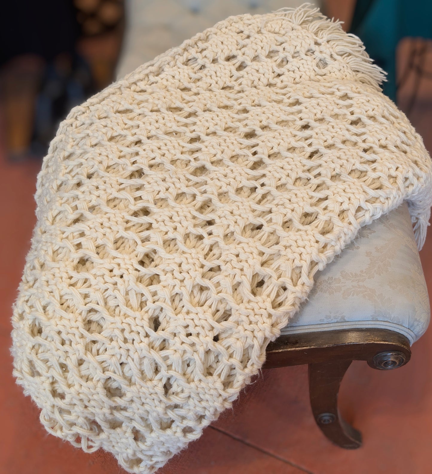 VINTAGE HANDMADE THROW!