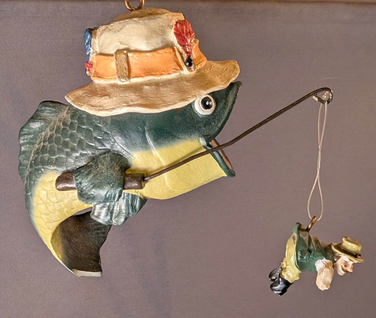 VTG 2004 HOOKED FISHERMAN ORNAMENT