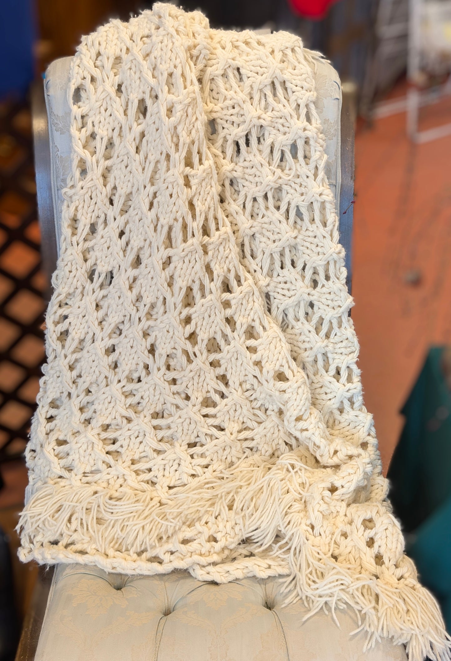 VINTAGE HANDMADE THROW!