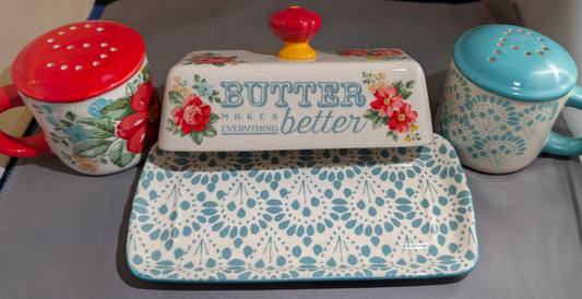 HTF Pioneer Woman S&P Shakers/Butter Dish