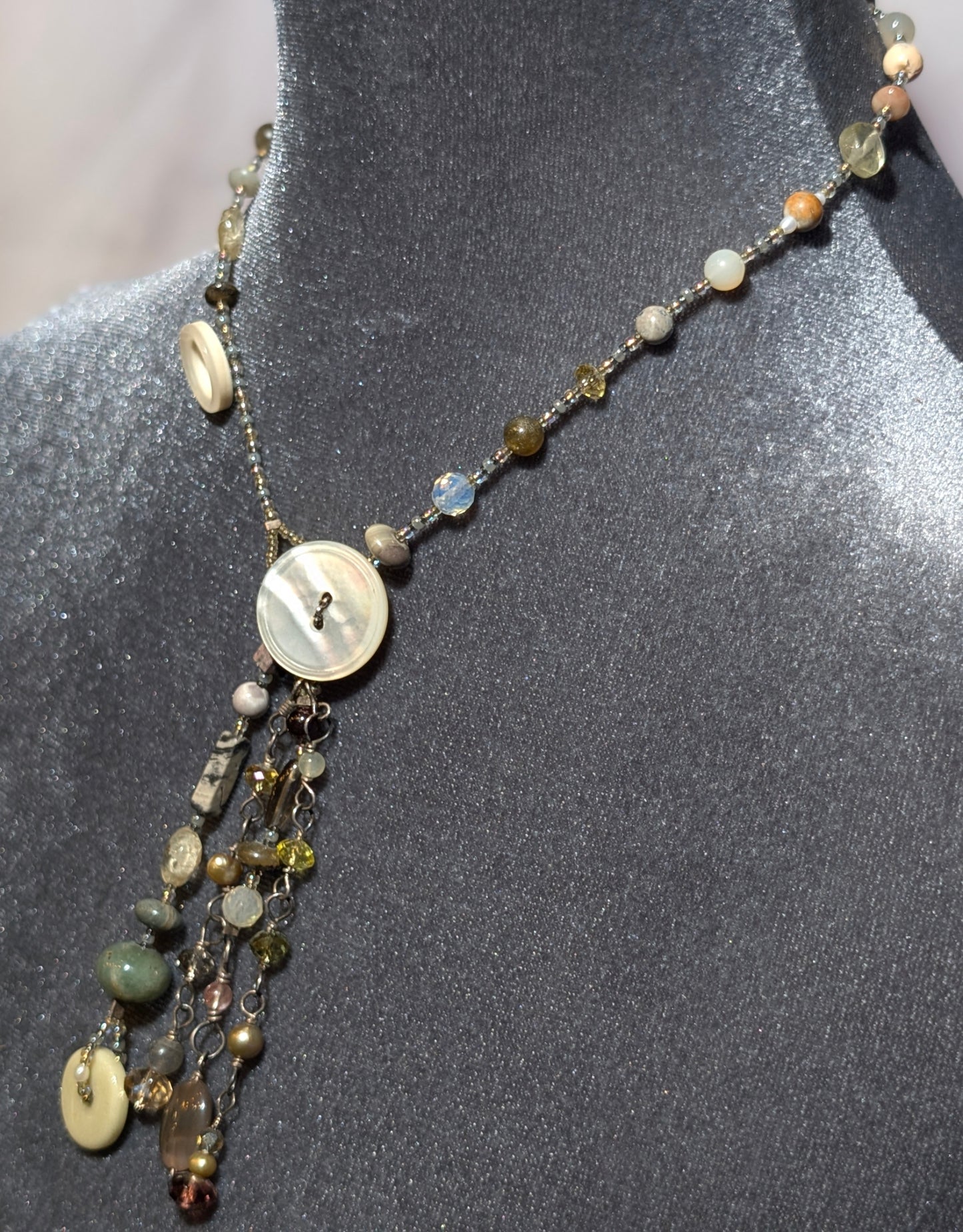 MOP & SEMI-PRECIOUS STONE NECKLACE