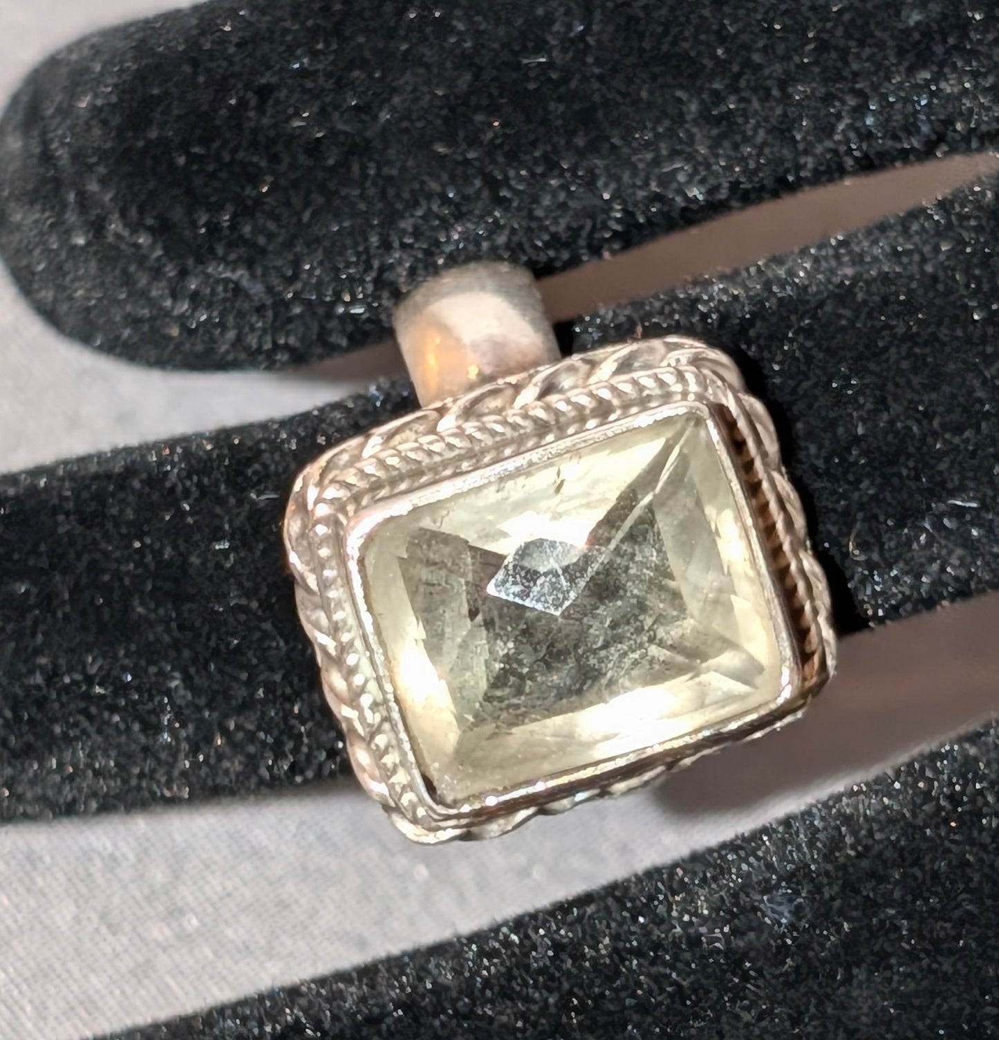VTG 925 QUARTZ RING