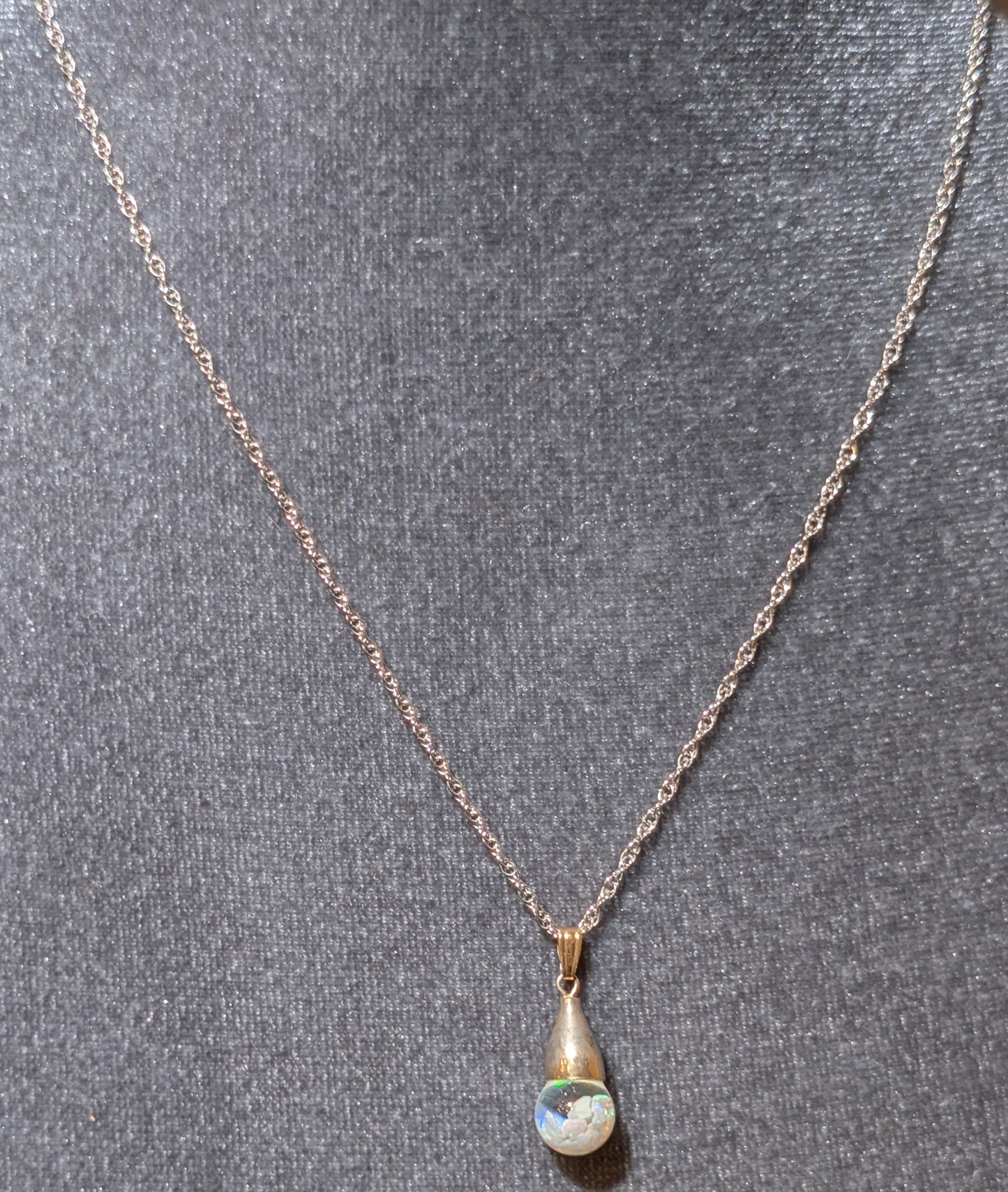 'FLOATING' MOP NECKLACE