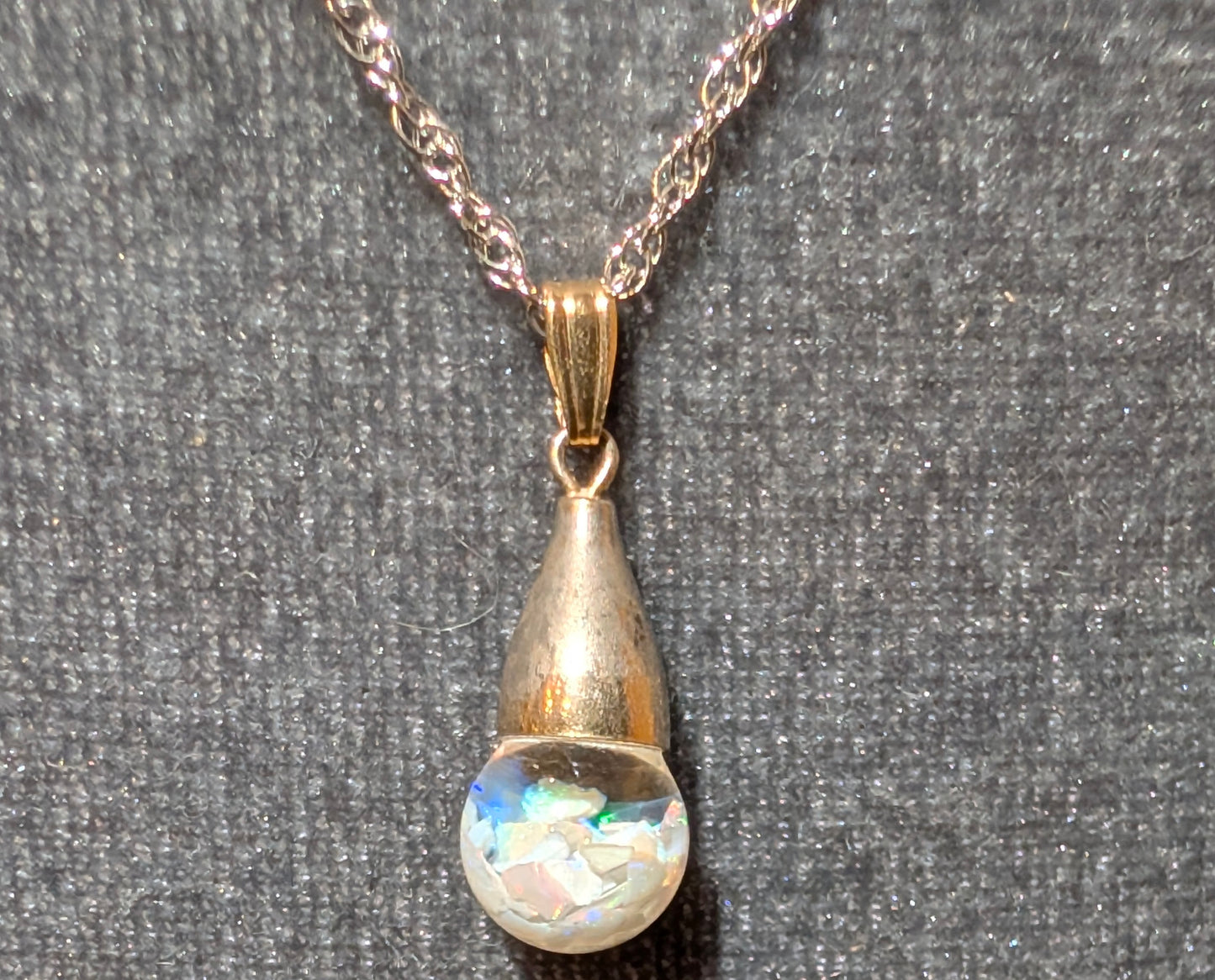 'FLOATING' MOP NECKLACE