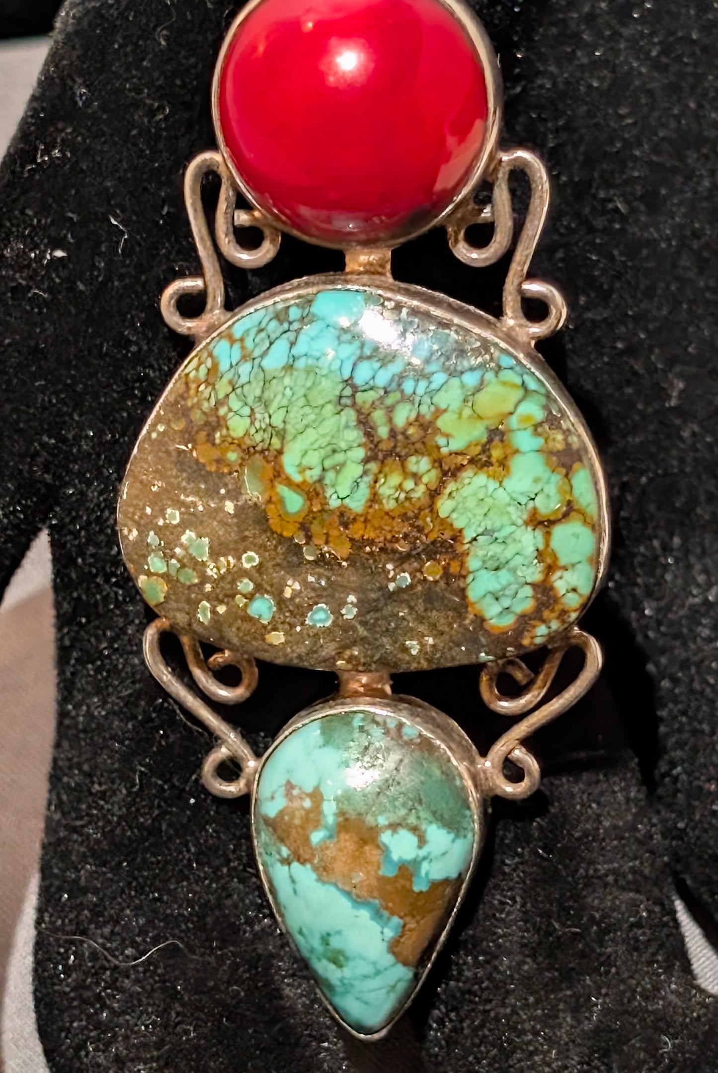 SS FOX TURQUOISE & CORAL PENDANT