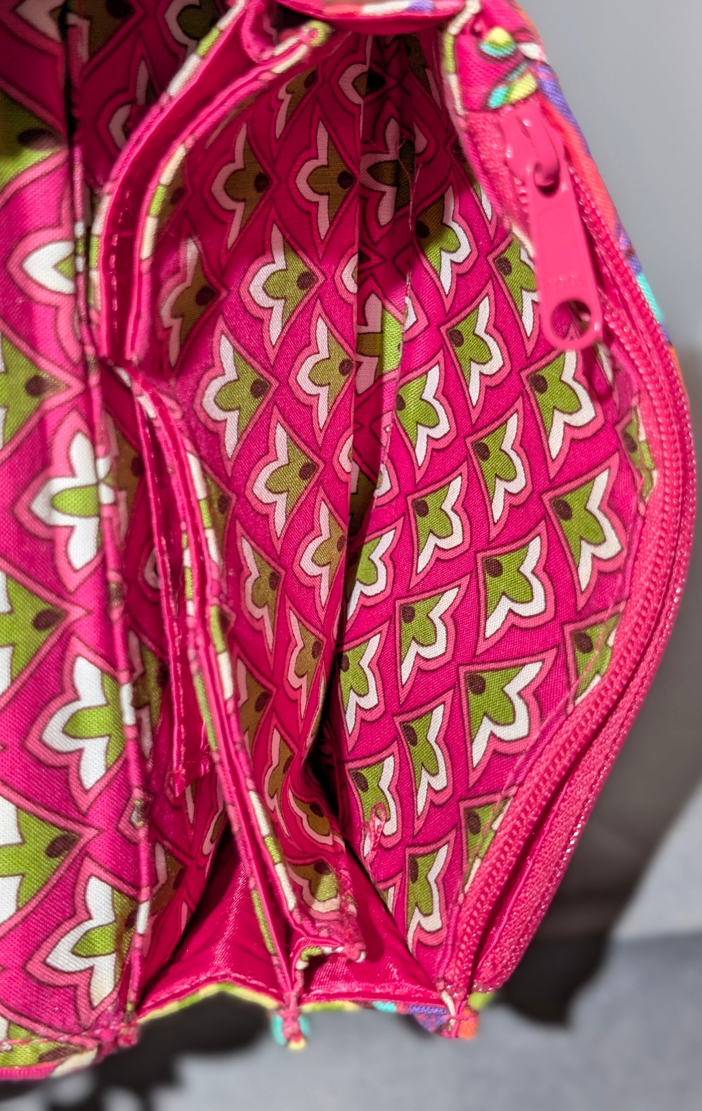VERA BRADLEY YOUR TURN LOCK WRISTLET