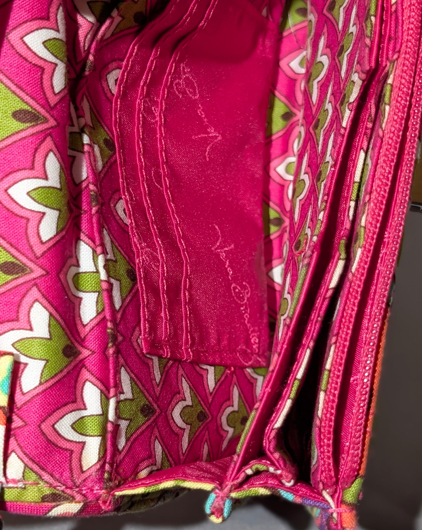 VERA BRADLEY YOUR TURN LOCK WRISTLET