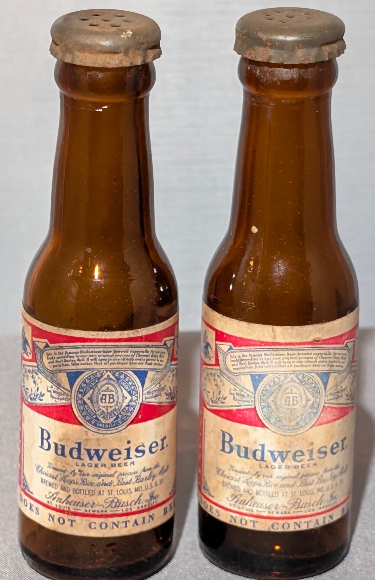 VTG BUDWEISER SALT & PEPPER SHAKER SET
