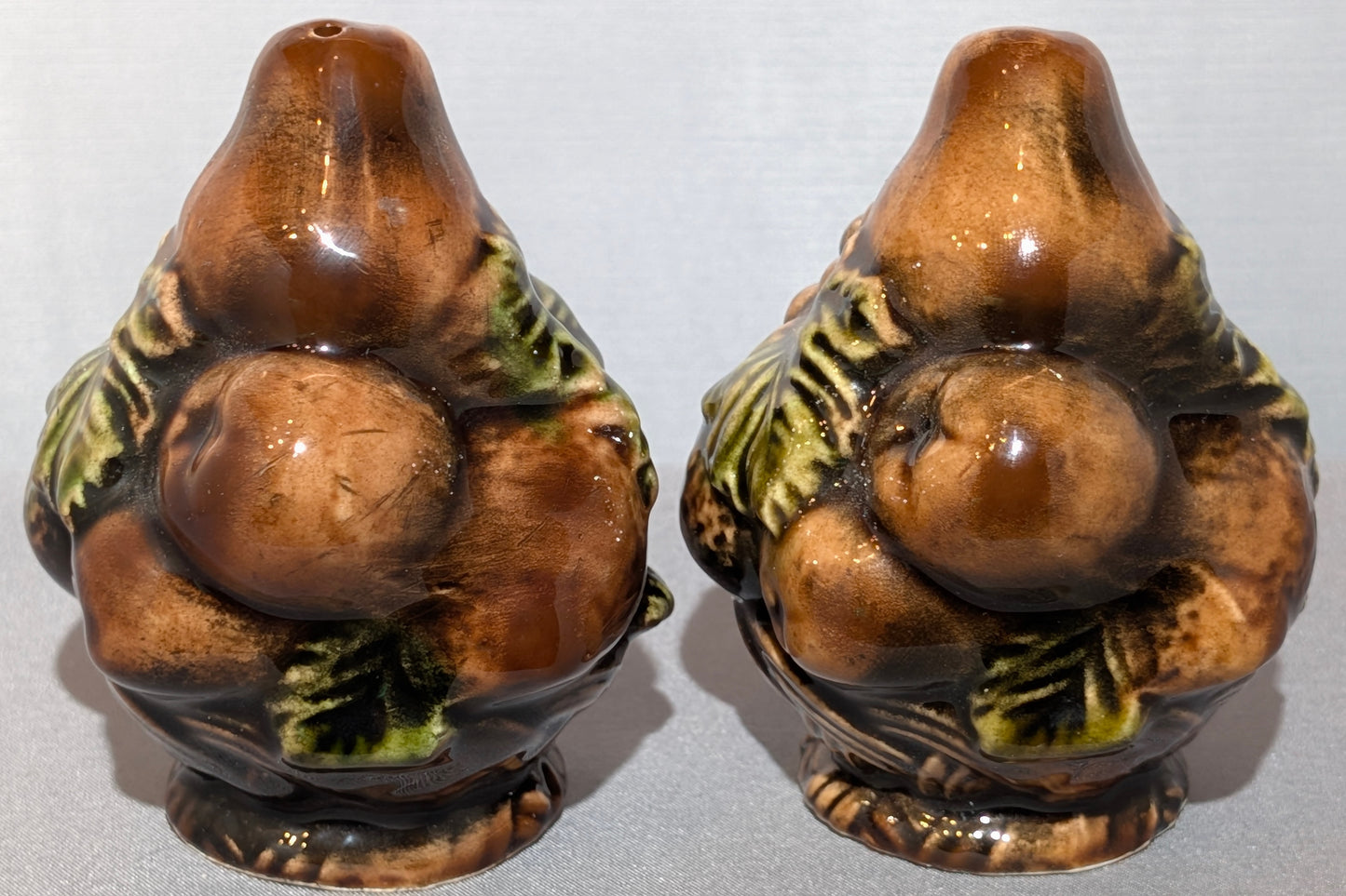 VTG 1960 INARCO FRUIT BASKET S&P SHAKERS