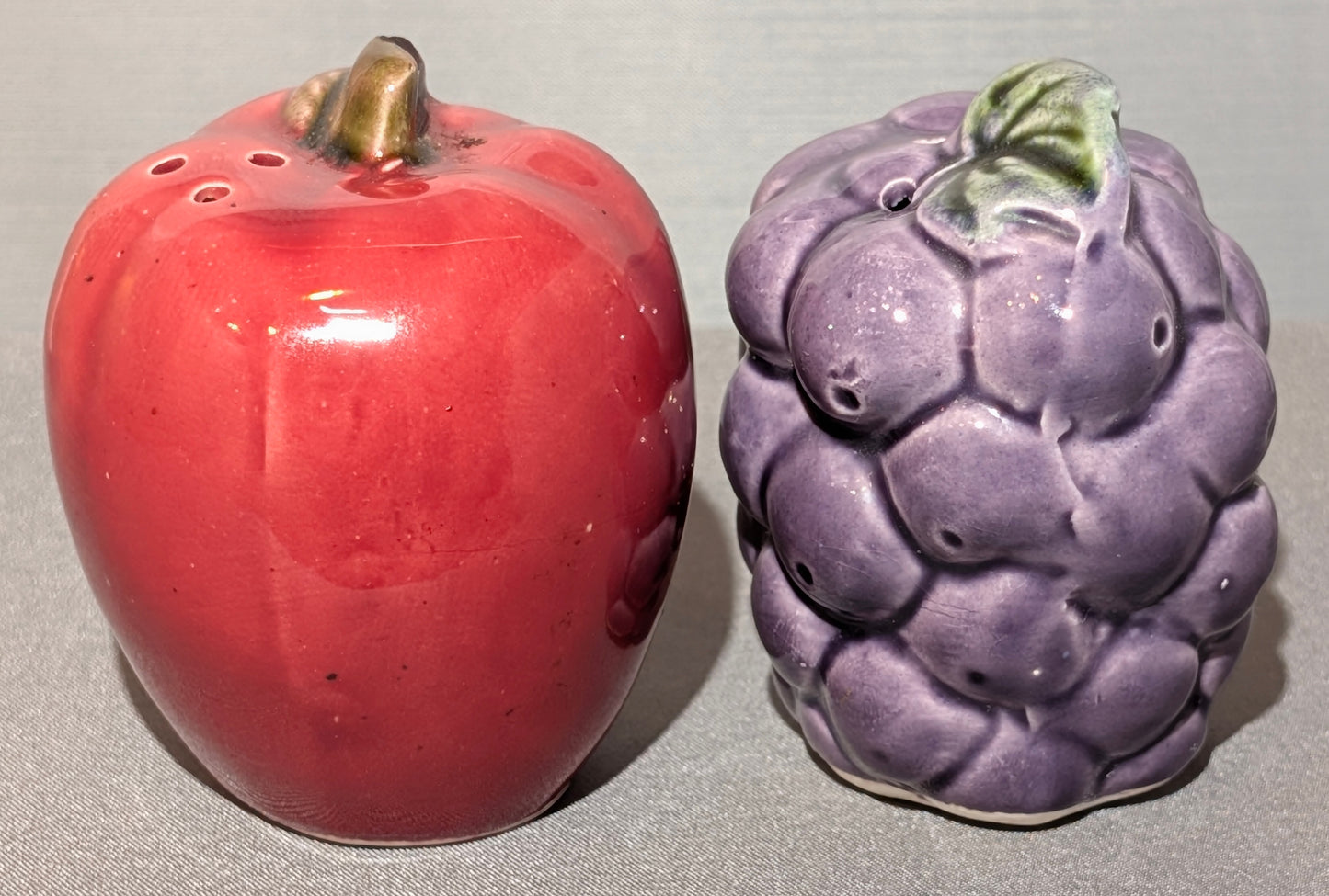 VTG ENESCO APPLE & GRAPE S&P SHAKERS