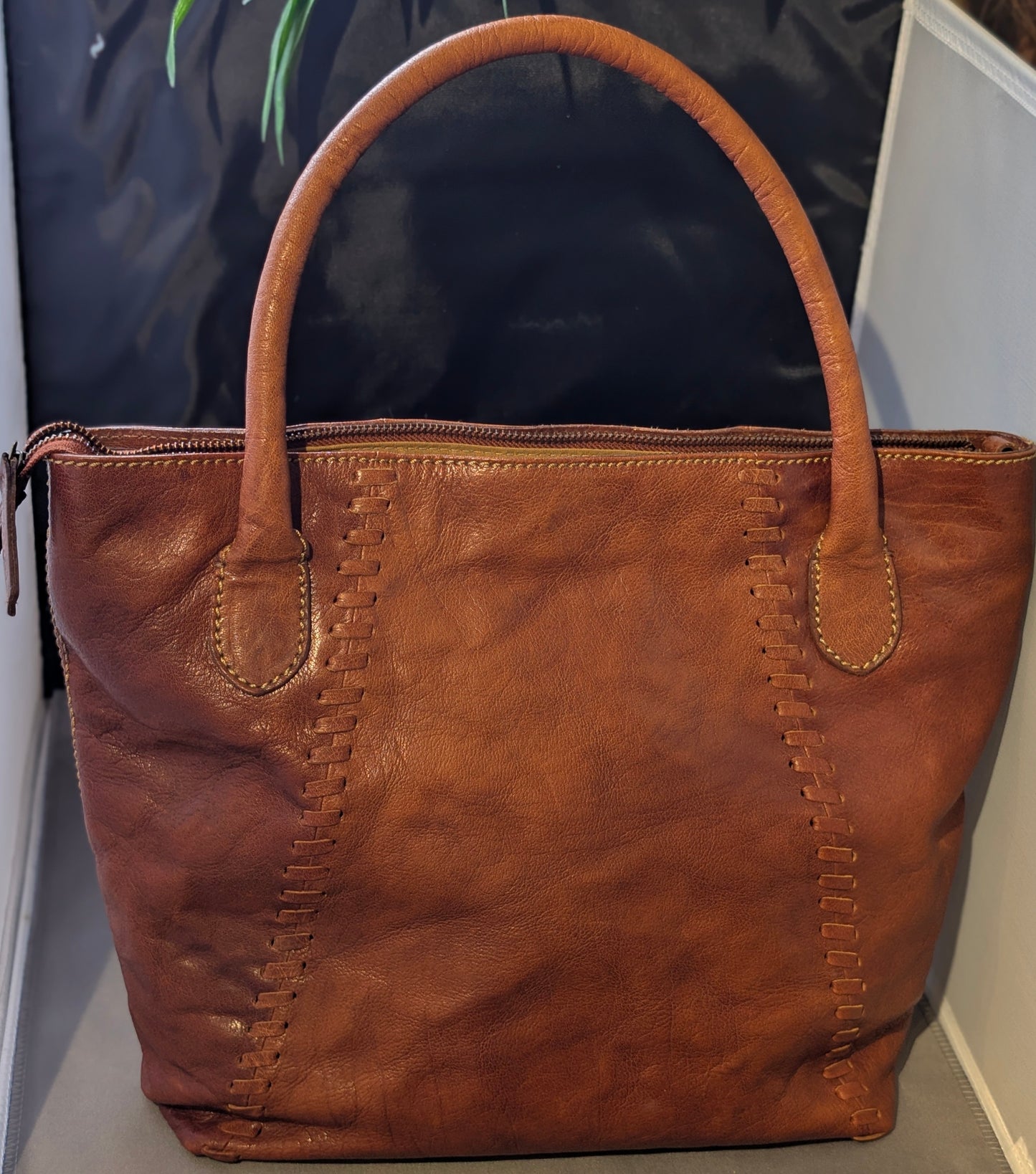 dR AMSTERDAM LEATHER TOTE/HOBO BAG