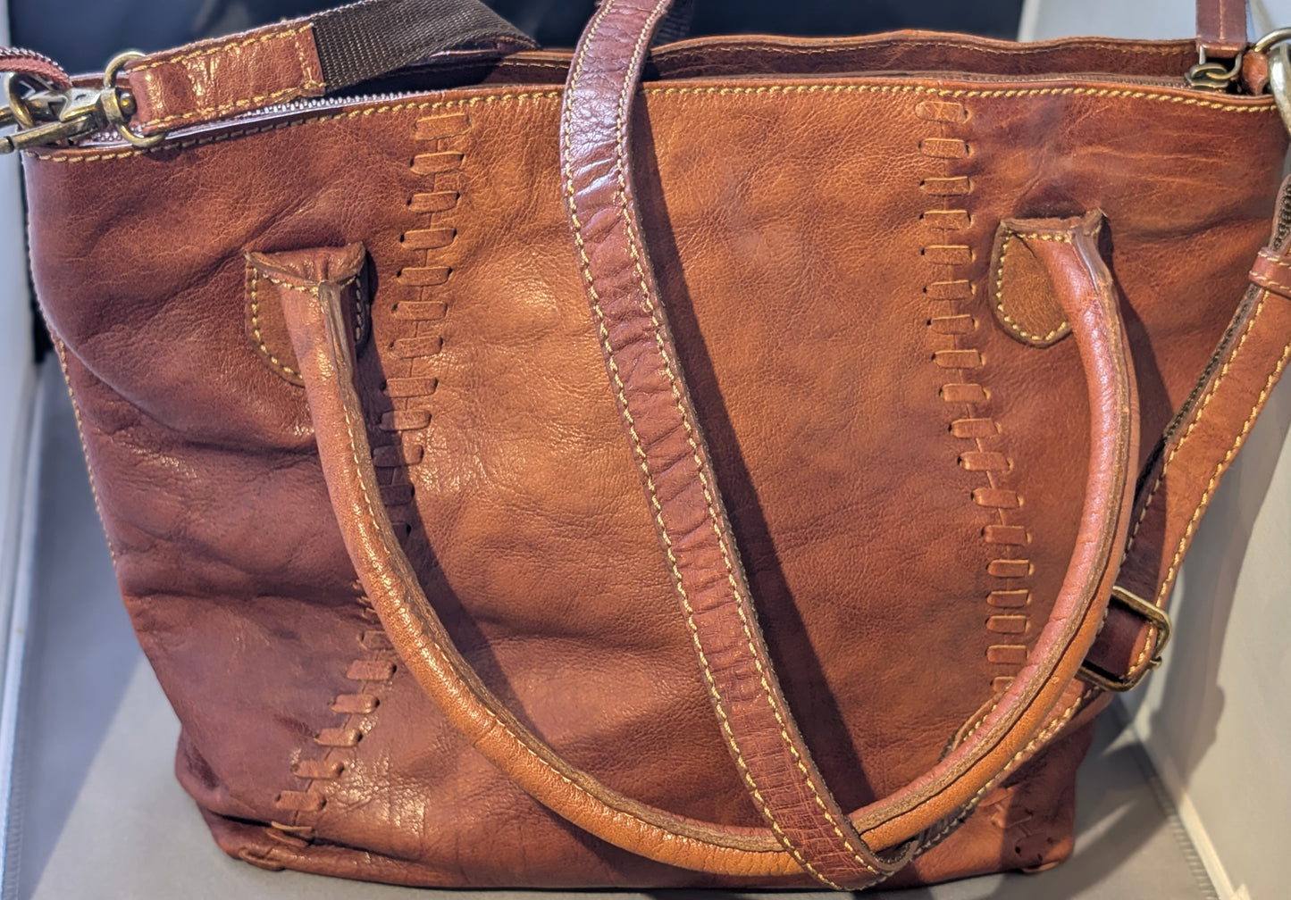 dR AMSTERDAM LEATHER TOTE/HOBO BAG