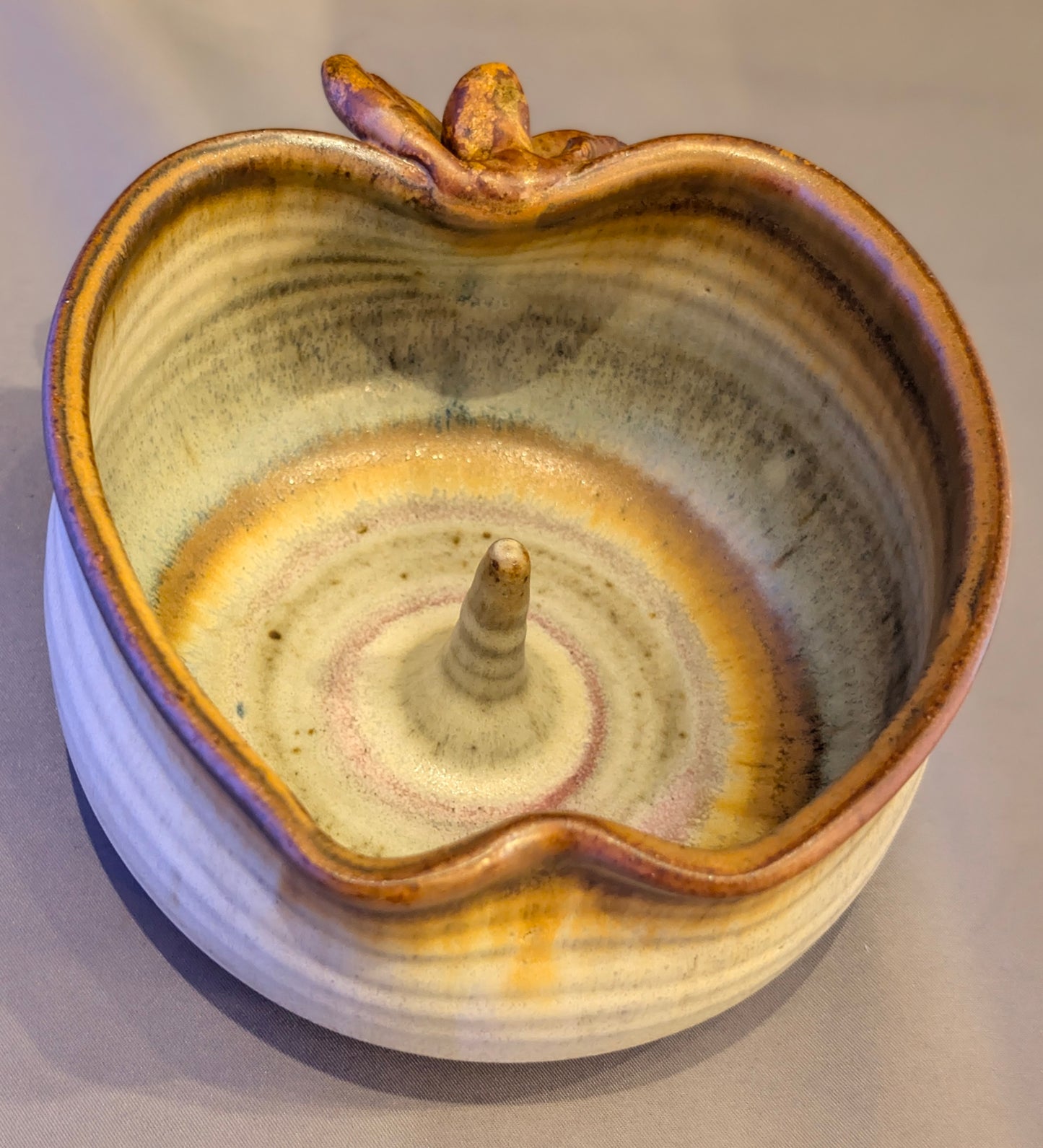 ECKELS POTTERY HAND-MADE BAKED APPLE DISH